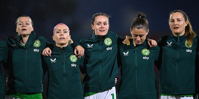 Jugadores de la República de Irlanda durante un partido amistoso de la WWC