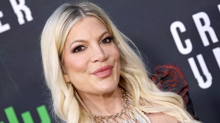Tori Spelling talks being an ordained minister, quarantining with husband Dean McDermott: ‘It brought us closer’
