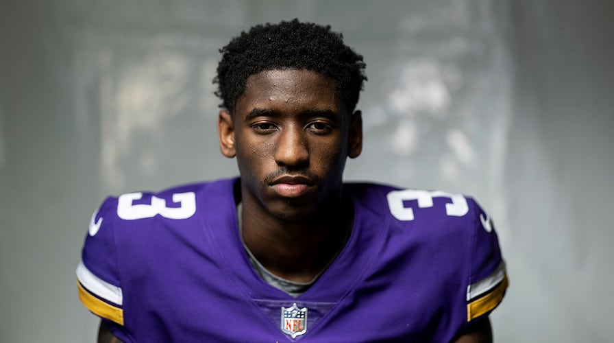 Vikings rookie Jordan Addison cited for reckless driving after going 140 mph: police | Fox News