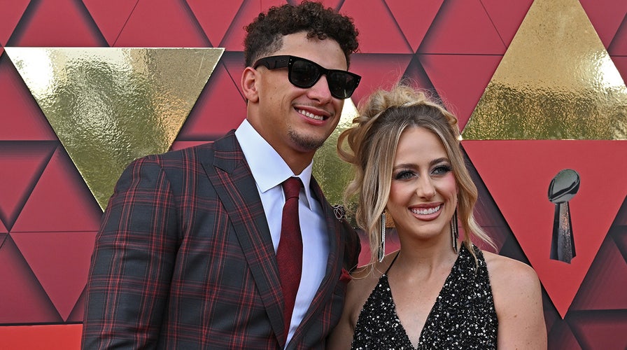 Chiefs' Patrick Mahomes reveals how he got out of the 'friend zone ...