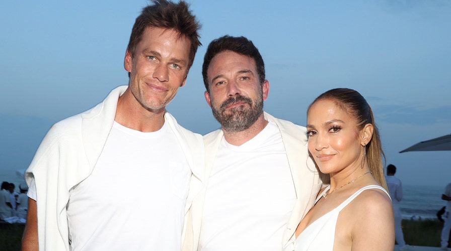 Ben Affleck and Jennifer Lopez catch Independence Day fireworks with