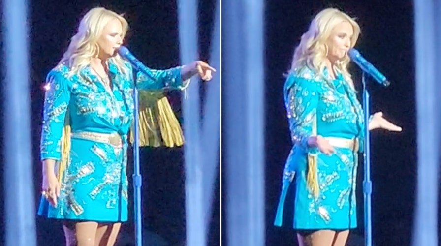 Miranda Lambert lashes out at fans during concert