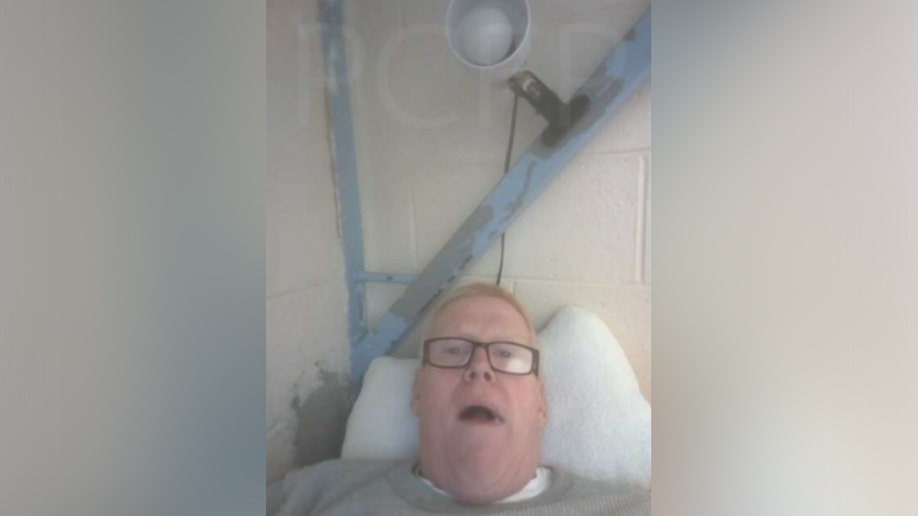 Murdaugh in his prison cell bed
