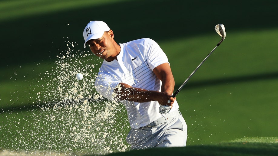 Tiger Woods golfing in 2018
