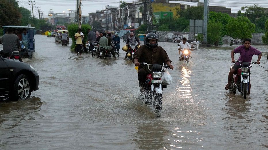 Heavy monsoon rains rip through Pakistan, close to 2,000 dead