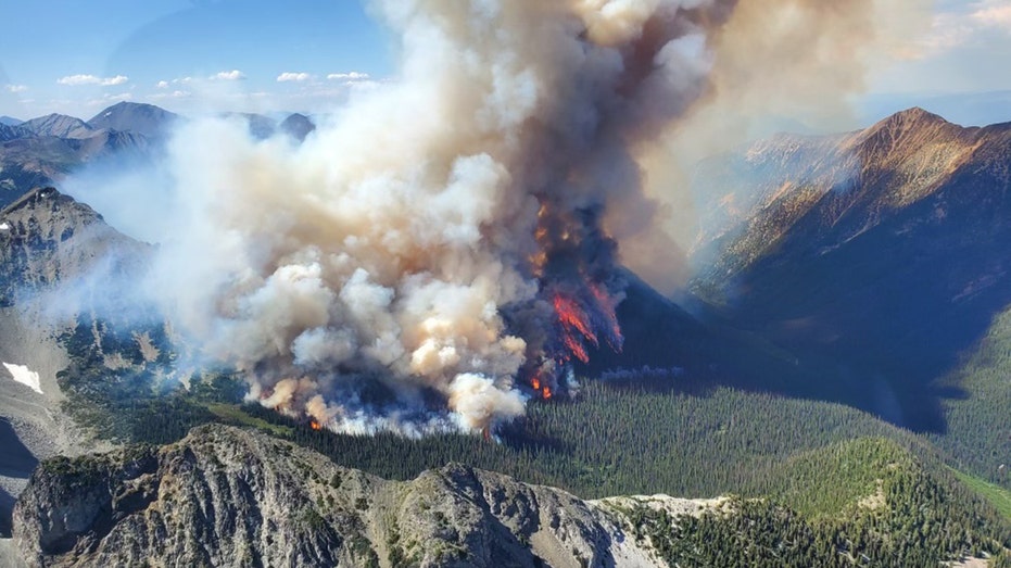 Canadian lightning strikes trigger over 100 new wildfires in British Columbia, raising total to 300