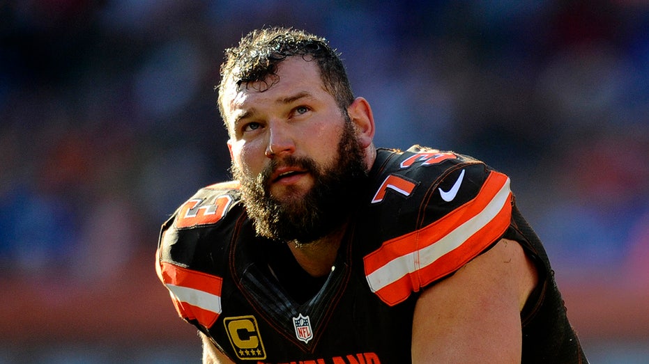 Joe Thomas takes out full-page ad in The Plain Dealer, thanks Cleveland  Browns fans