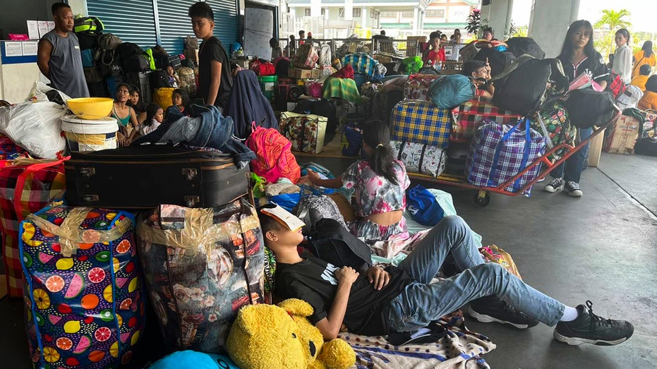 Typhoon Doksuri approaches northern Philippines, thousands evacuate, sea travel disrupted