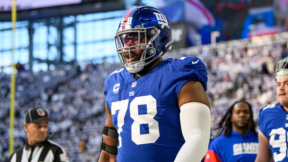 Top lineman Andrew Thomas agrees to mega-extension with Giants