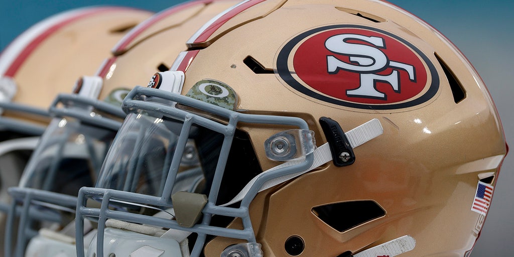 49ers fans get into brawl at preseason game in front of several