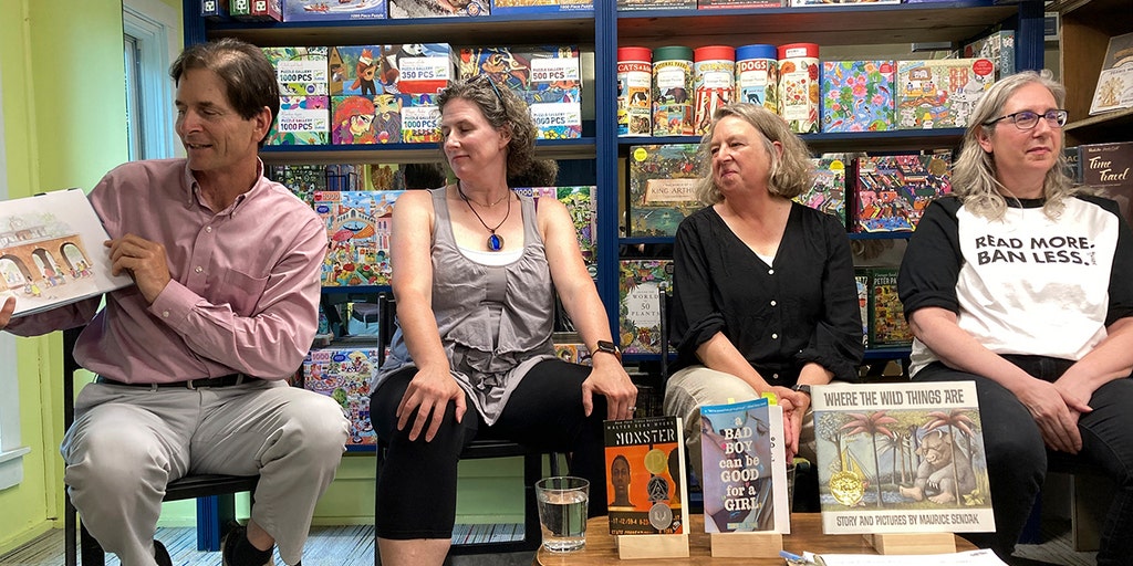 Vermont's lieutenant governor holds book tour highlighting books that are banned, restricted in other states - Vimarsana News