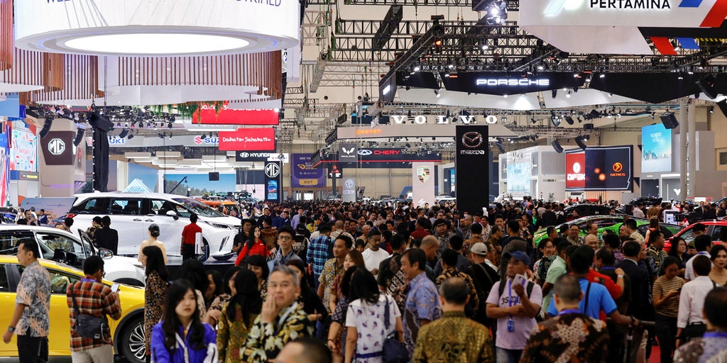 Indonesia's electric vehicle push complicated by price concerns, low confidence - Vimarsana News