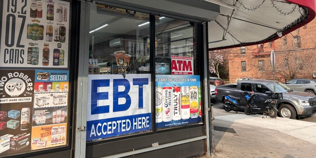 65,000 stayed on food stamp rolls despite winning big in lottery, government data show - Vimarsana News