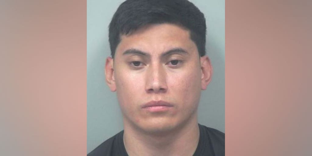 Georgia police officer accused of child molestation, sexual battery - Vimarsana News