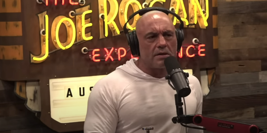 Joe Rogan bashes 'creepy' teachers pushing gender ideology with 'cartoon pornography:' 'F---ing loons' - Vimarsana News