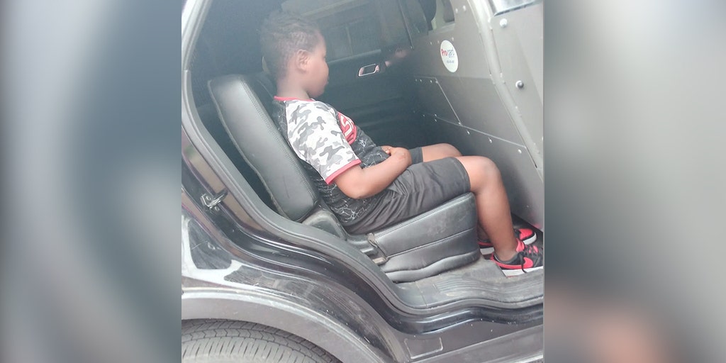 Mississippi cop fired after arresting boy, 10, for peeing in public - Vimarsana News