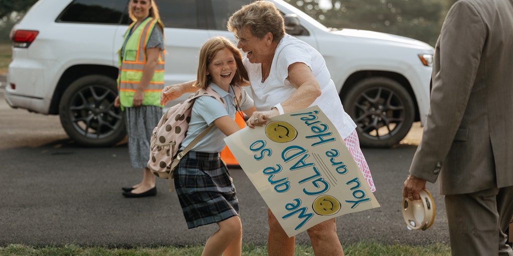 Hundreds flock to new Christian school in Loudoun County, Virginia: 'These parents didn't walk, they ran' - Vimarsana News