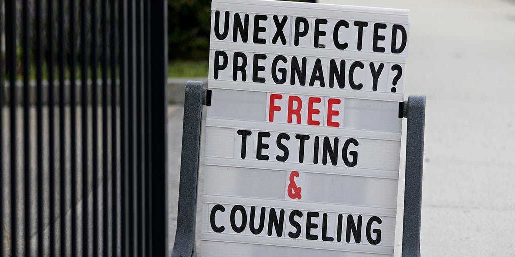 Judge blocks Illinois law targeting crisis pregnancy centers, calling it a violation of the First Amendment - Vimarsana News