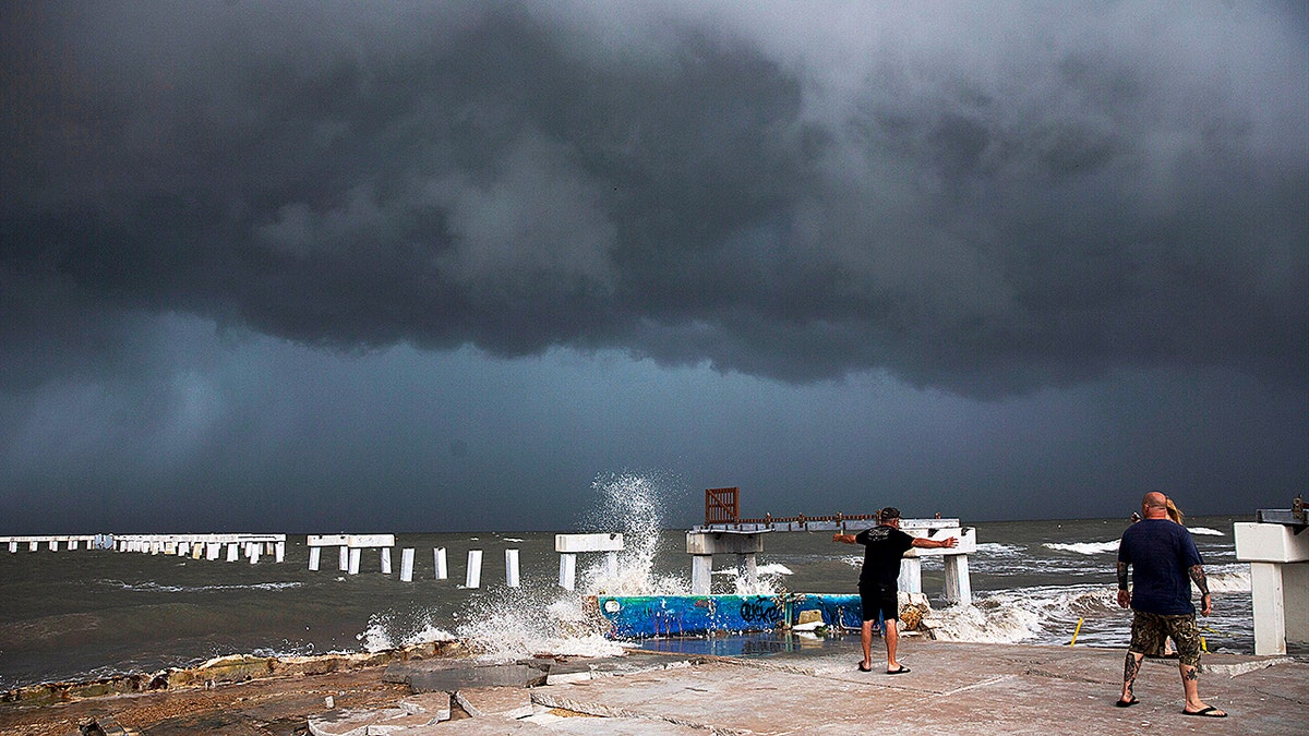 Hurricane Idalia Makes Landfall Over Florida's Big Bend As A Category 3 ...