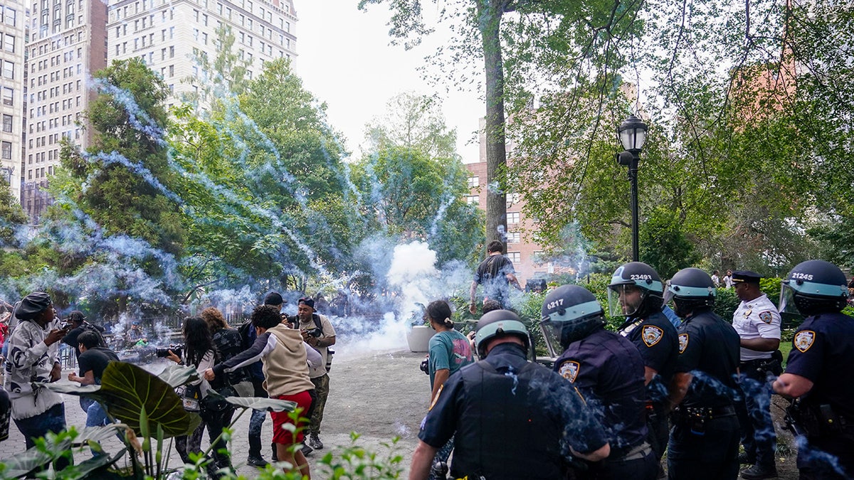 Explosion goes off amid riot in Union Square