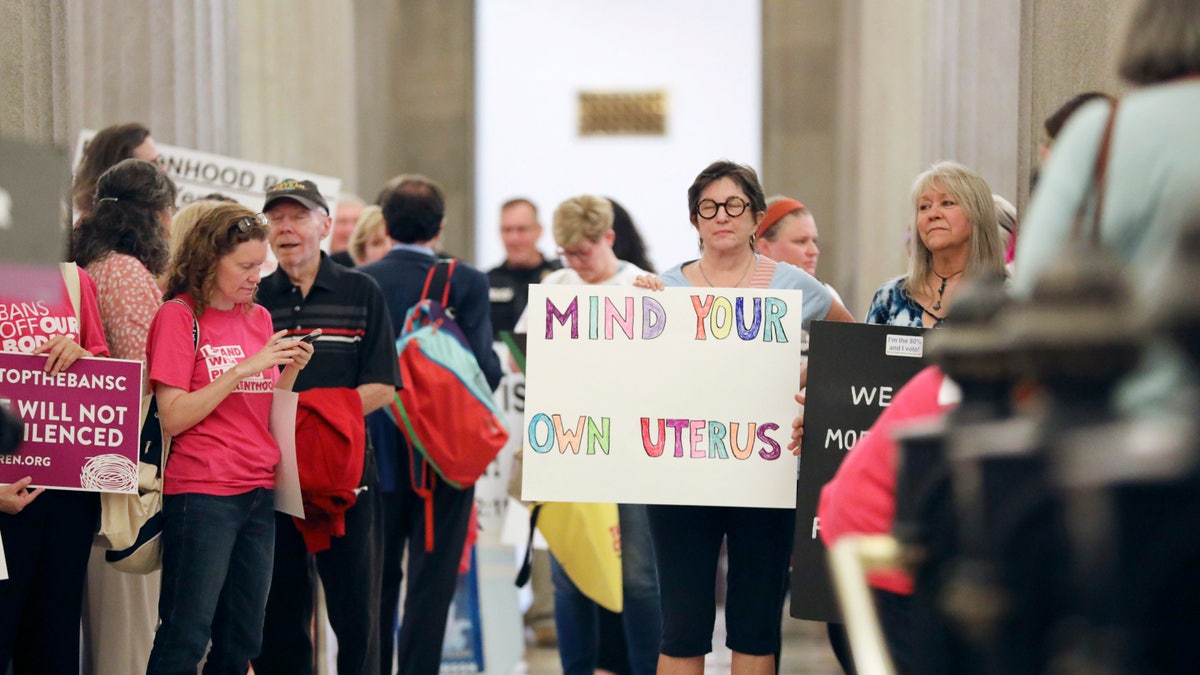 Abortion procedures banned in South Carolina
