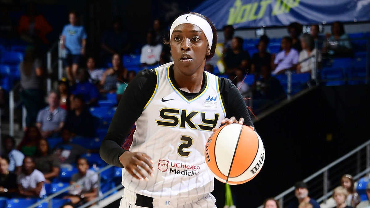 Kahleah Copper on the basketball court during a game