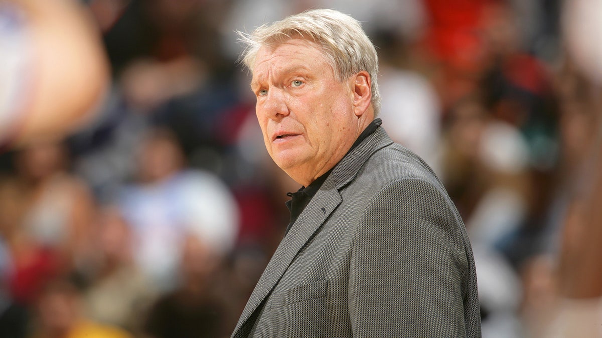 Don Nelson coaches during a Golden State Warriors game