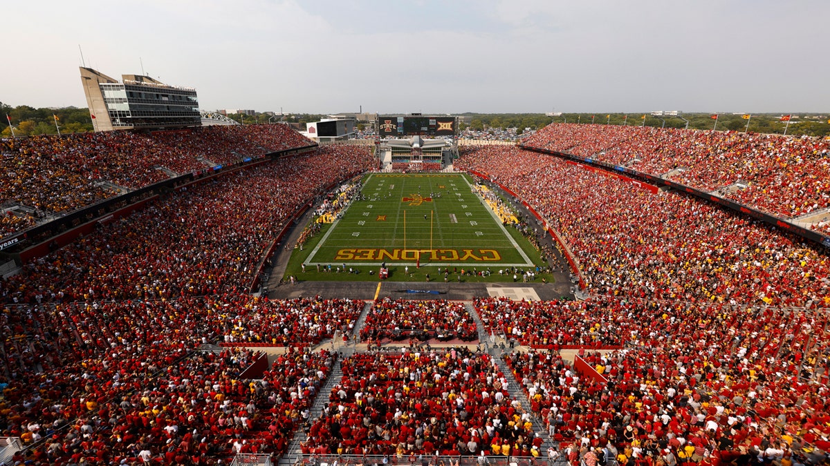 iowa state football game
