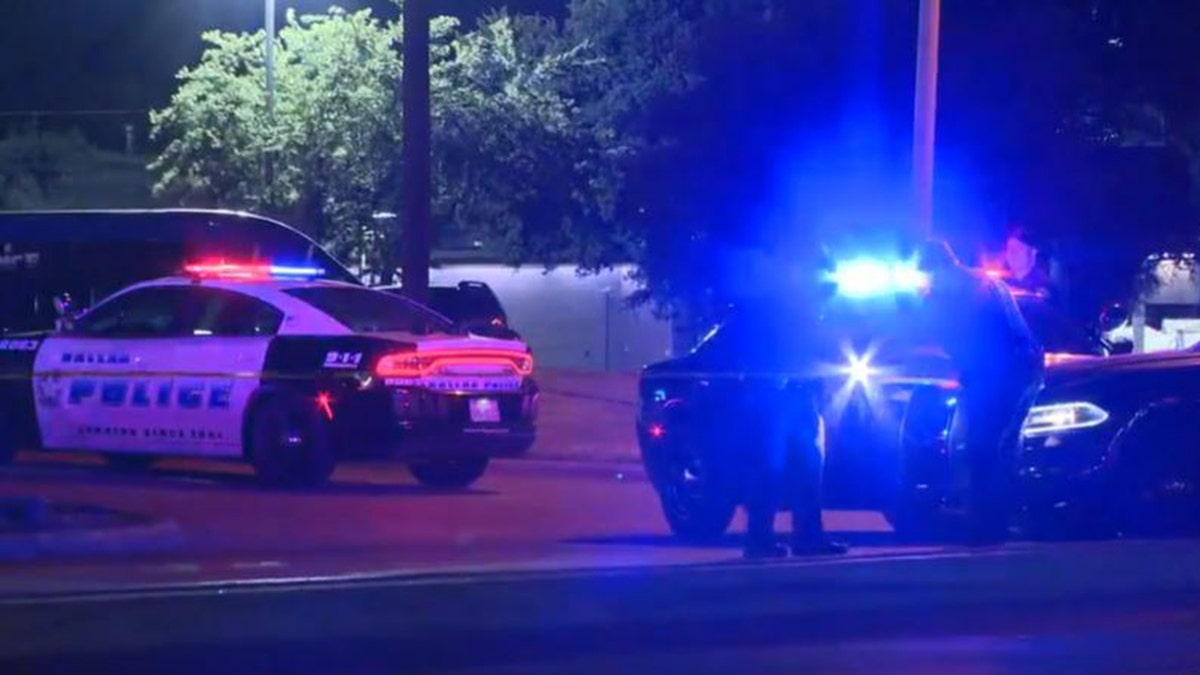 Texas undercover police officer carjacked, shot in exchange of gunfire ...