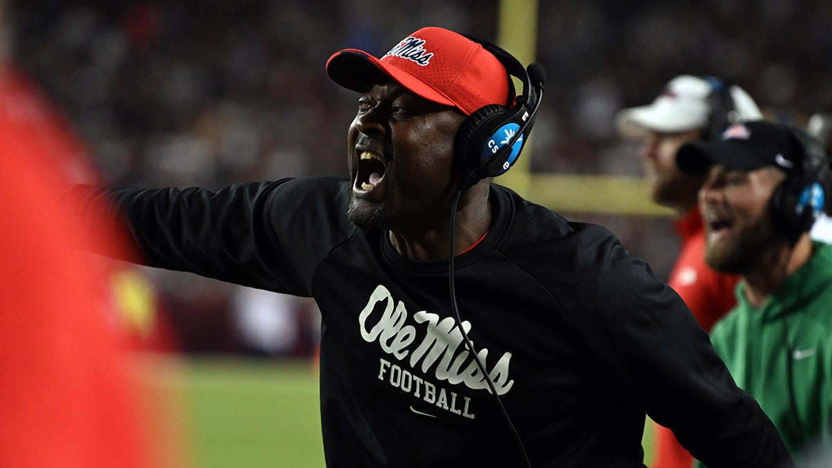 Derrick Nix on the sideline