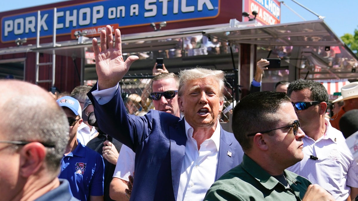 Trump snubs Iowa Gov. Reynolds during visit to the Iowa State Fair