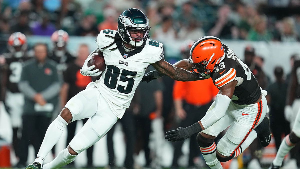 Eagles vs. Browns Injuries: Nolan Smith, Zech McPhearson, Tyrie Cleveland  Go Down Early in Preseason Game