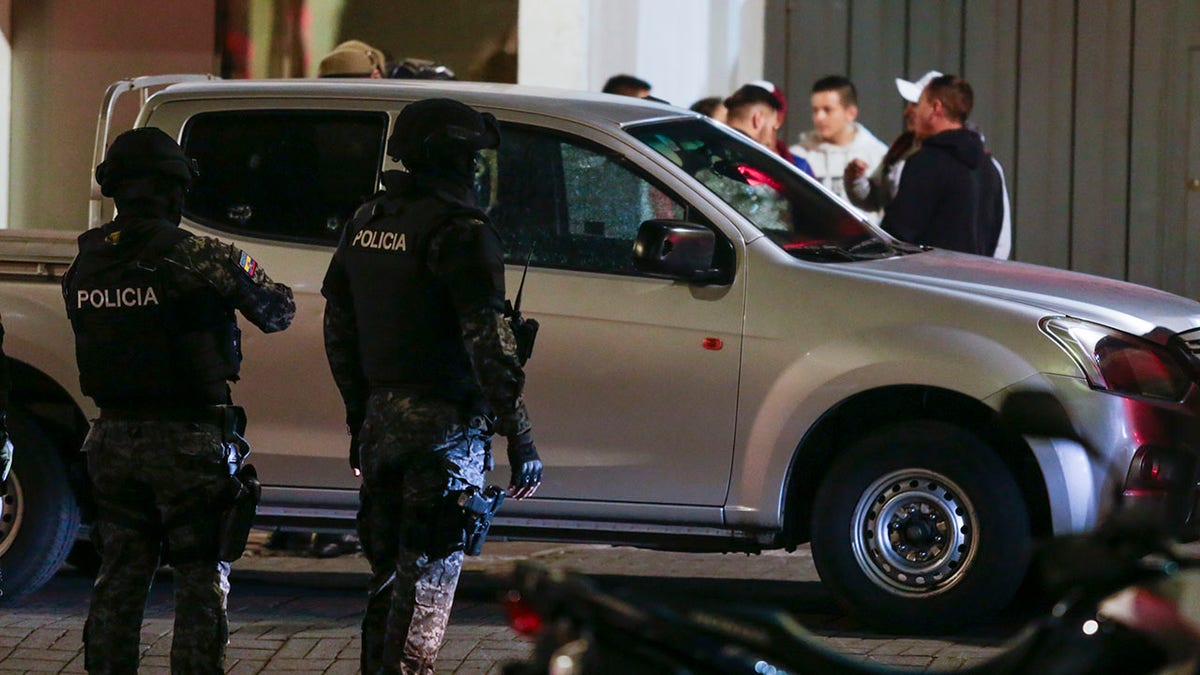 Ecuador police guard vehicle following Fernando Villavicencio shooting 