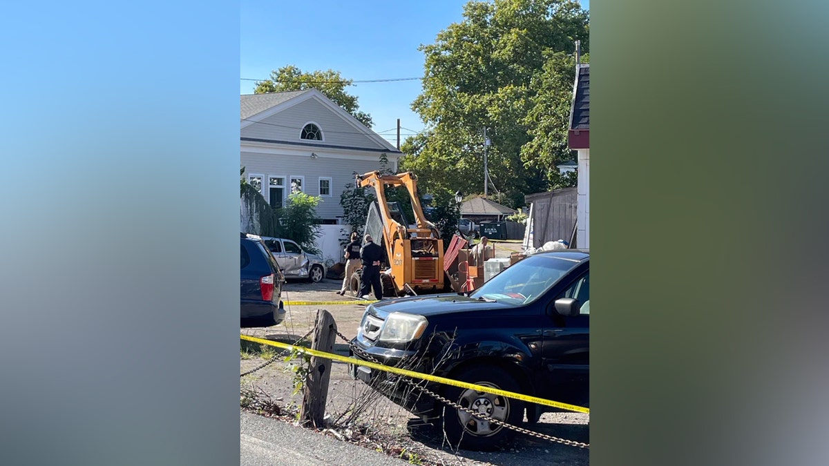 Massachusetts boy, 2, dies in horrific accident at auto repair shop - Fox News