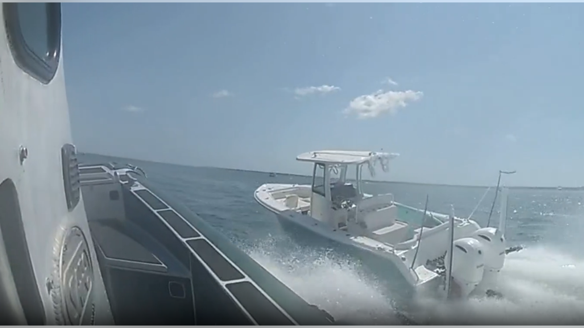 Runaway boat in Florida