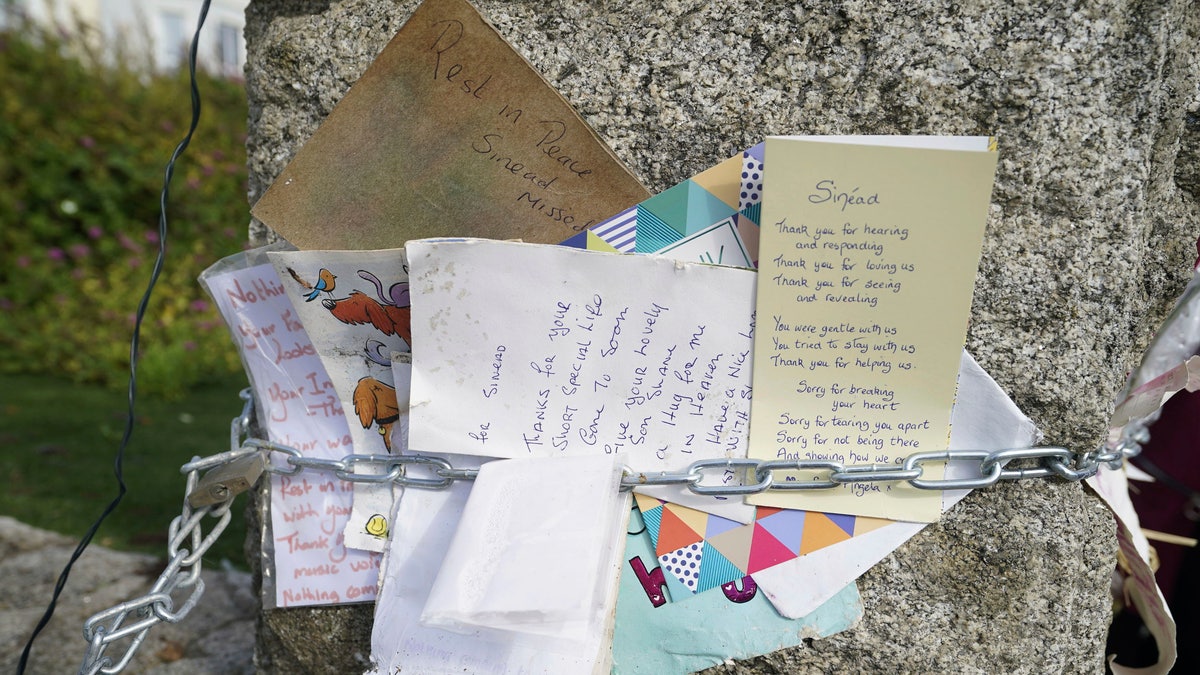 handwritten notes left outside Sinead O'Connor's former home by fans