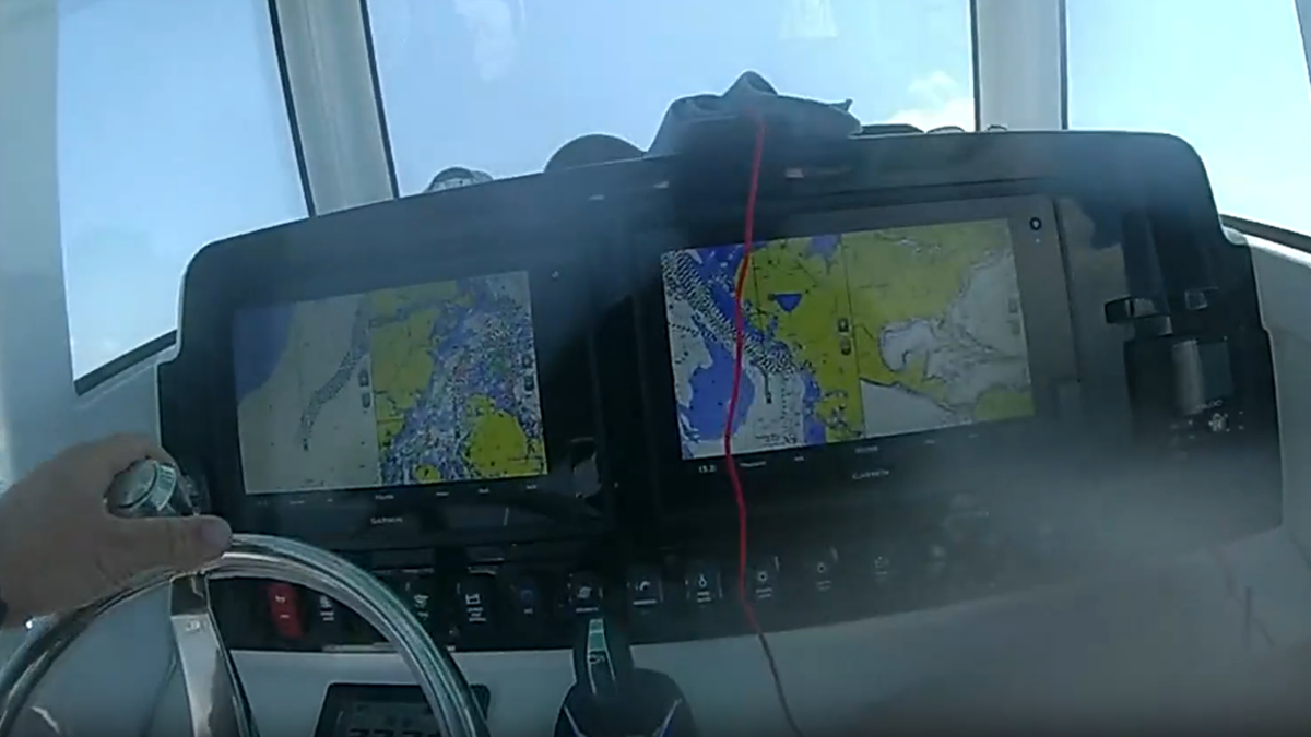 Florida deputy grabs controls of runaway boat