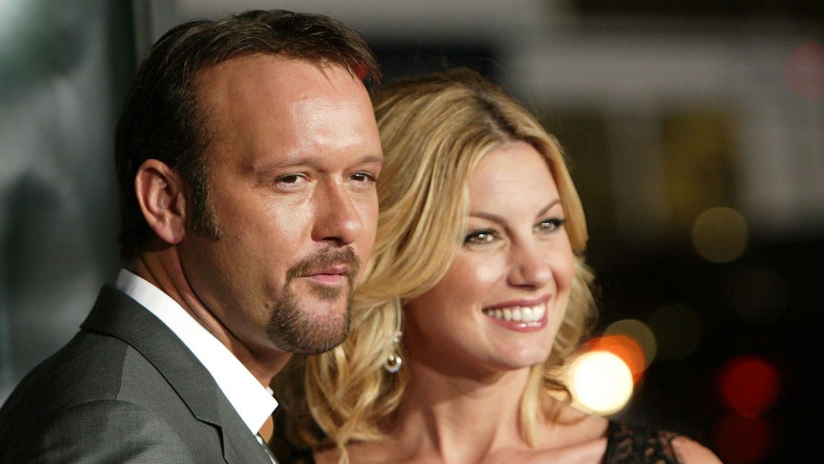 A photo of Tim McGraw and Faith Hill