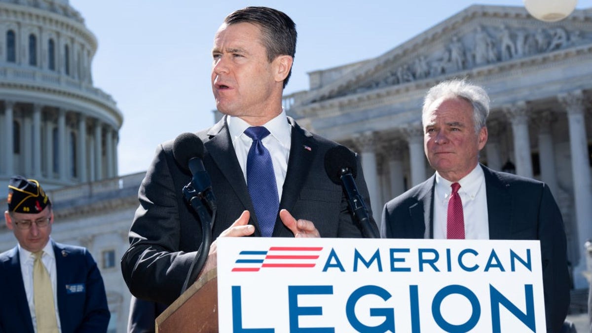 Todd Young, Tim Kaine