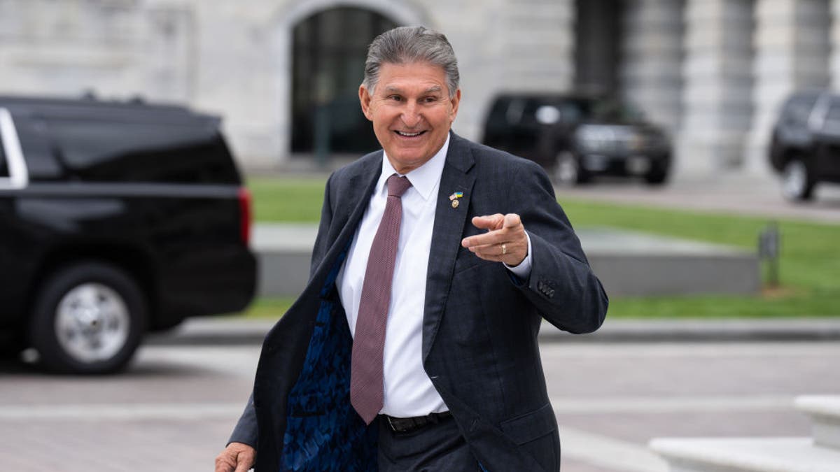 West Virginia Sen. Joe Manchin leaves Democratic Party, registers as independent