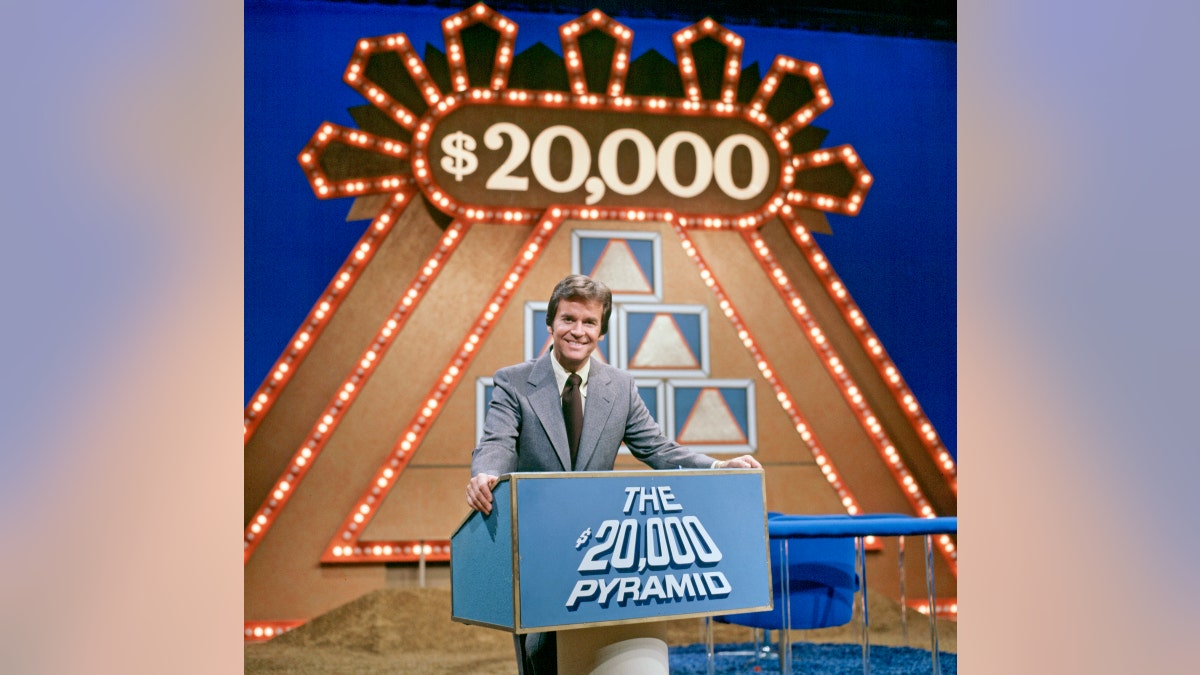 Dick Clark on the set of the $20,000 Pyramid