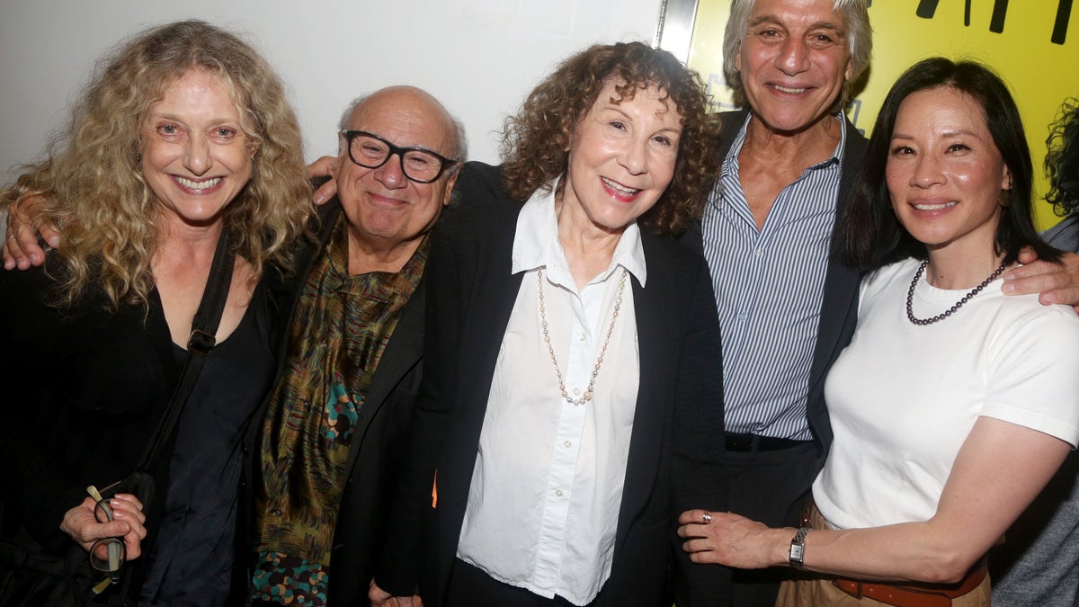 Taxi cast Carol Kane, Danny DeVito, Rhea Perlman and Tony Danza with Lucy Liu