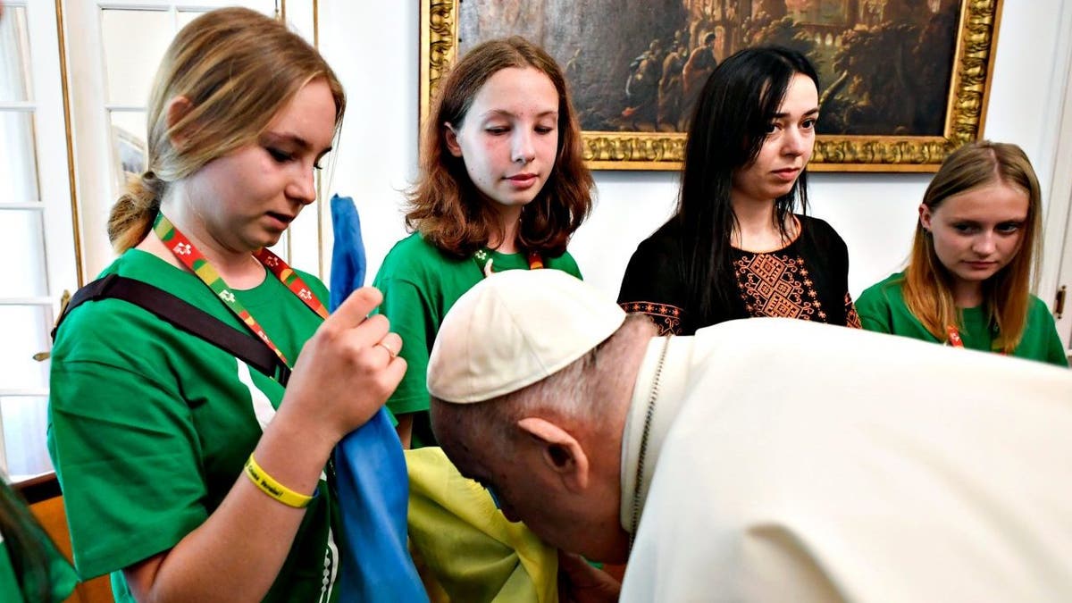 Pope Francis Ukraine flag