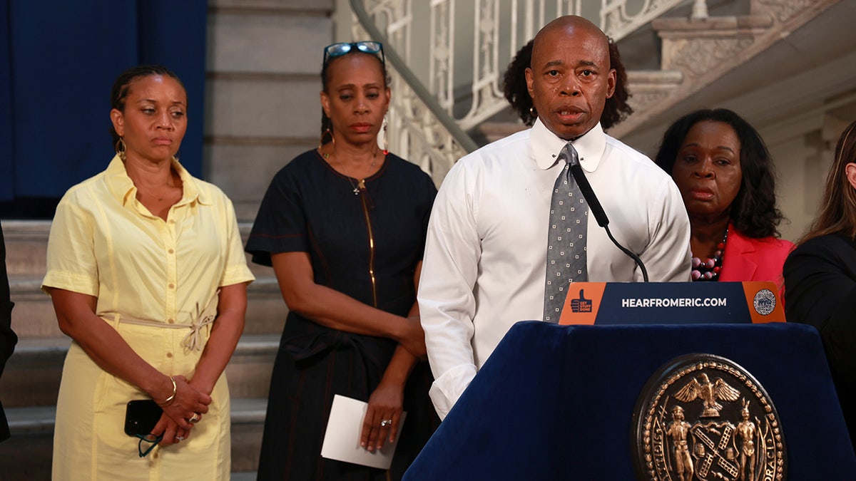Eric Adams makes migrant announcement