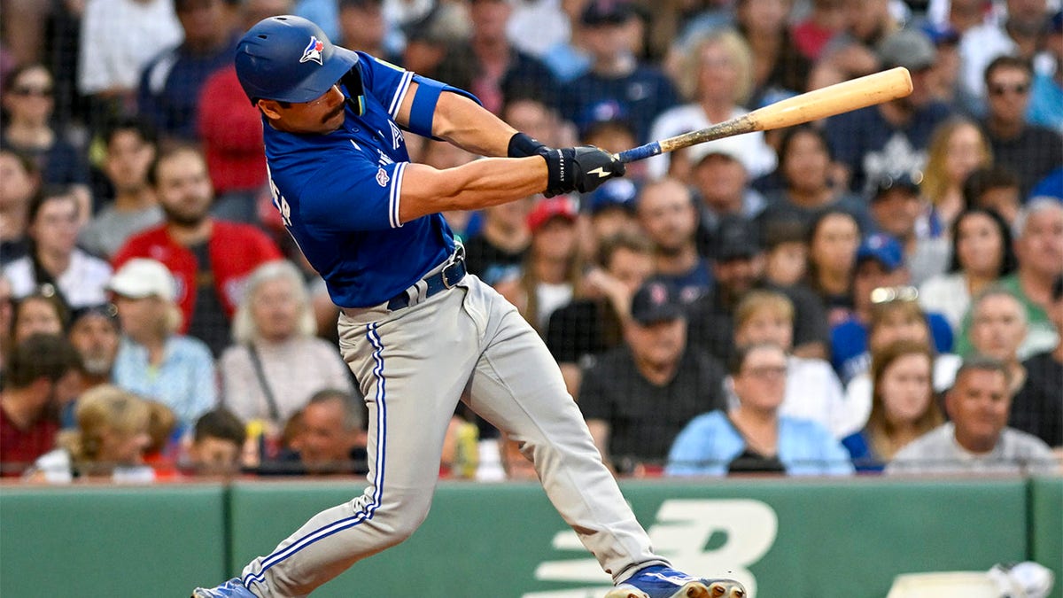 Schneider homers in first MLB at-bat to help Blue Jays beat Red Sox 7-3 -  ABC News
