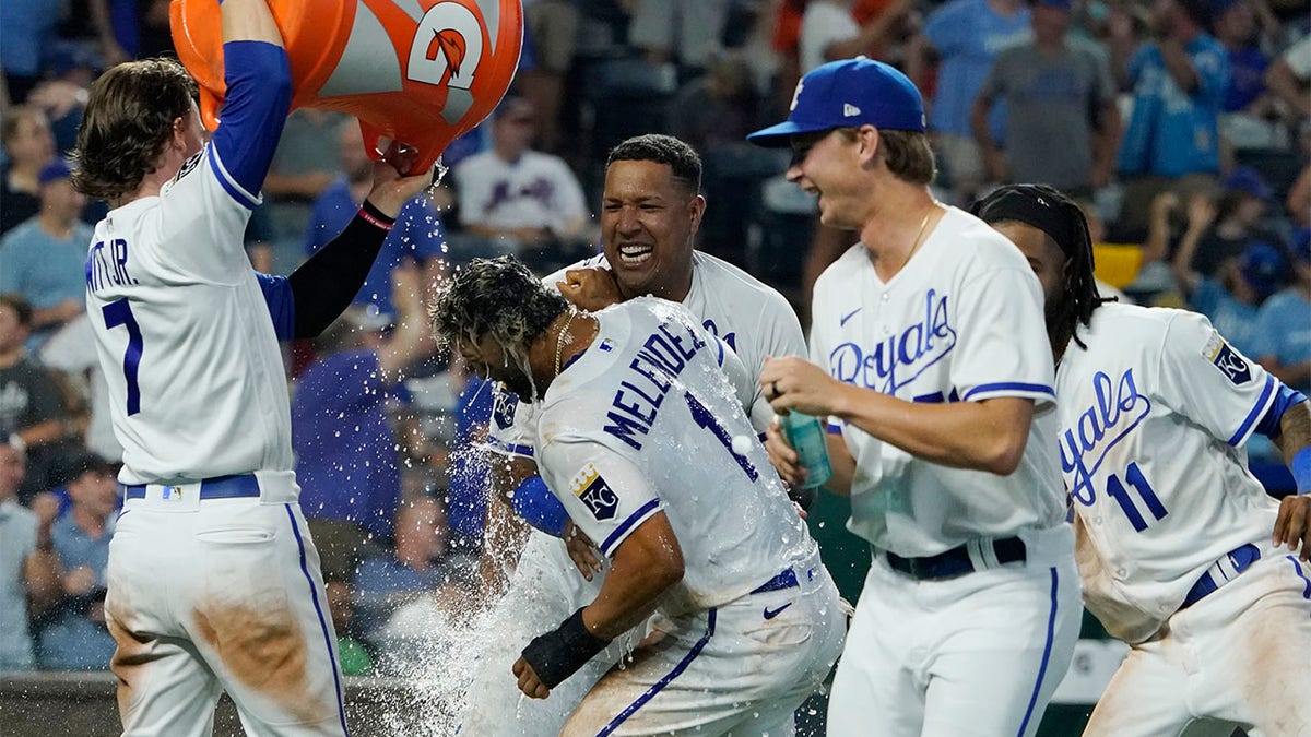 The Royals celebrate beating the Mets
