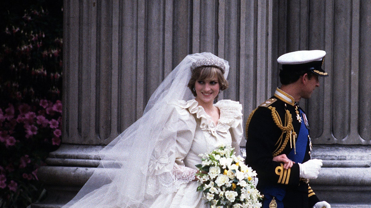 Princess Diana s wedding dress designer recalls heart stopping