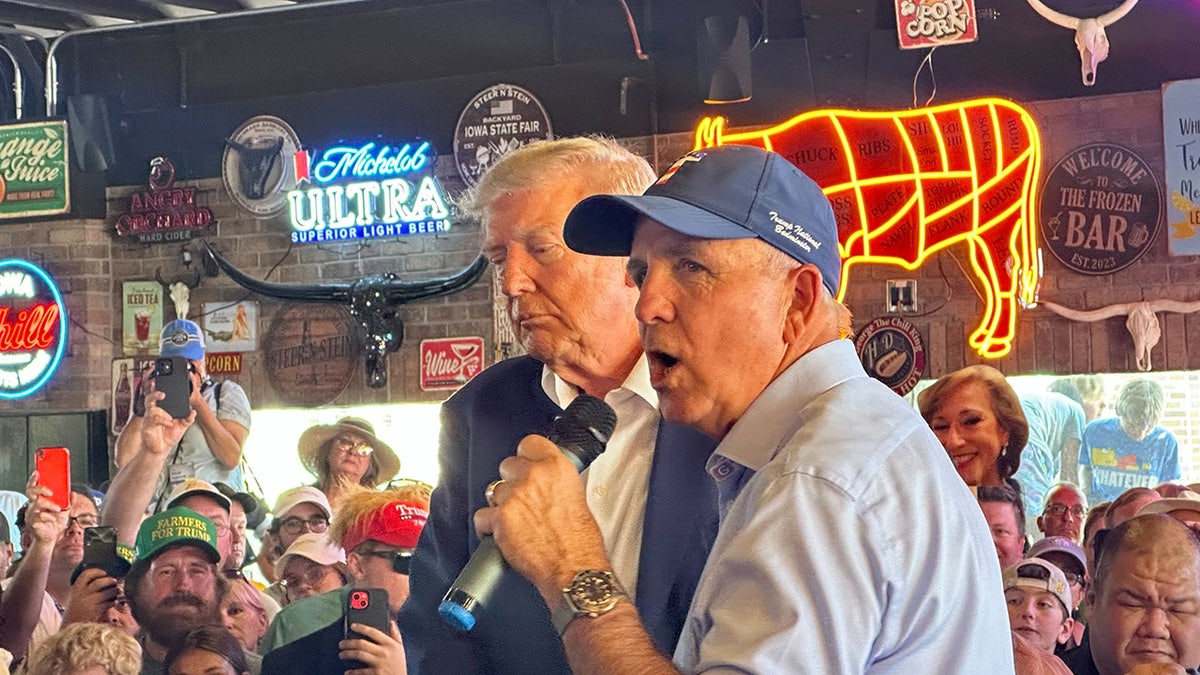 Rep. Carlos Gimenez and Trump at the Iowa State Fair