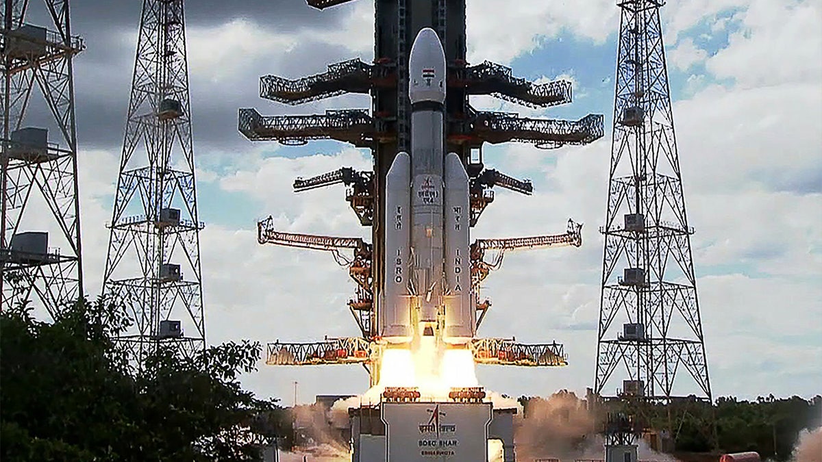 India Aims to Land on Moon’s South Pole After Russia’s Failed Lunar Mission India Aims to Land on Moon’s South Pole After Russia’s Failed Lunar Mission
