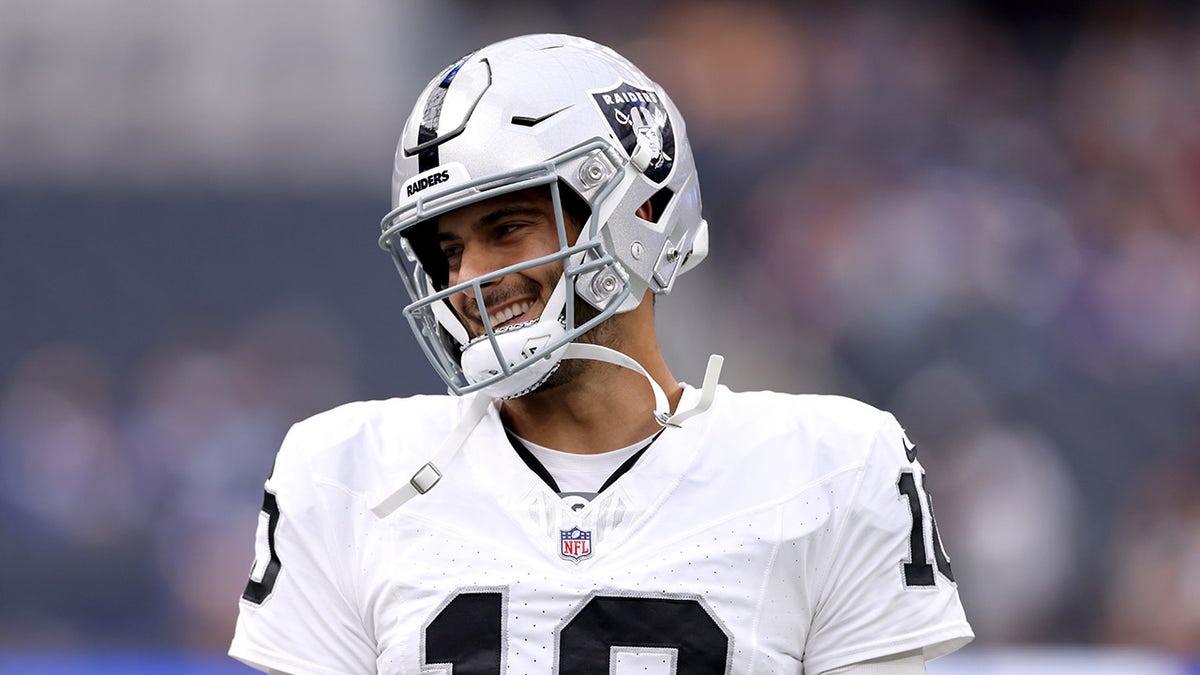 Raiders' Jimmy Garoppolo doesn't mind proving haters wrong every